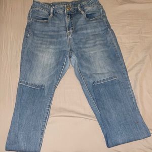 Rue 21 skinny jeans size 6 fits up or down a size.